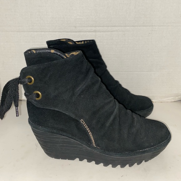Fly London Suede Wedge Booties  With Lace Up Back Black Sz 38 7 - Picture 1 of 11